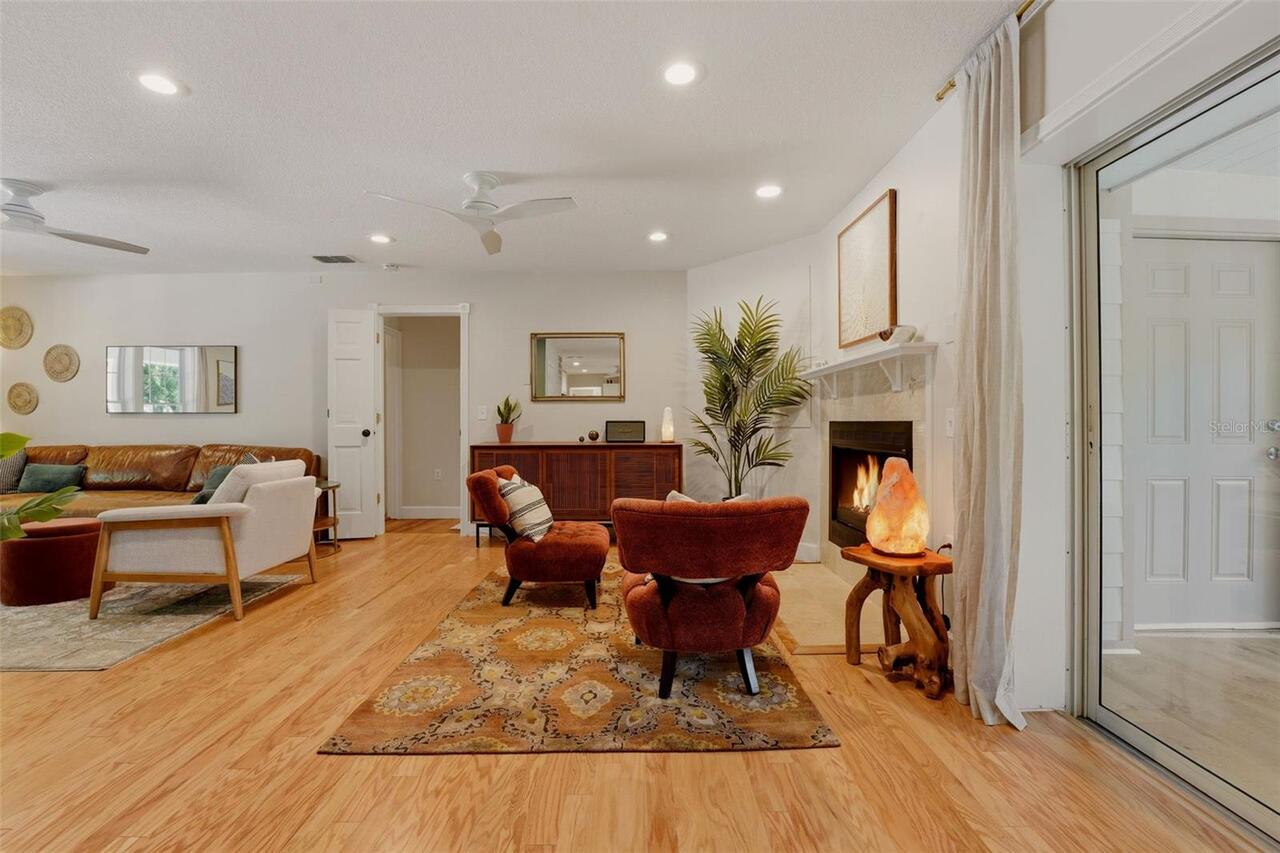 Listing Photo 14