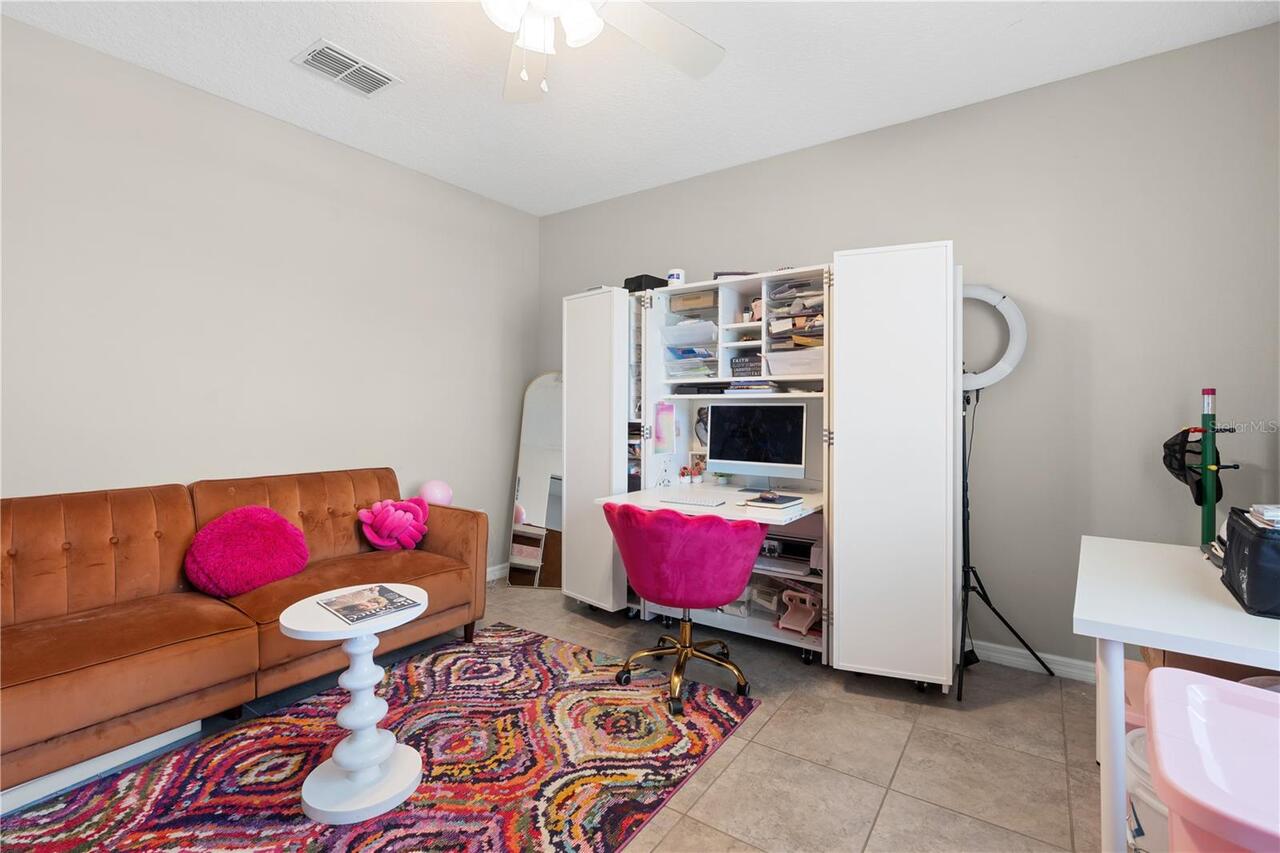 Listing Photo 9