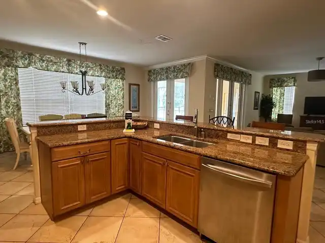 Listing Photo 7