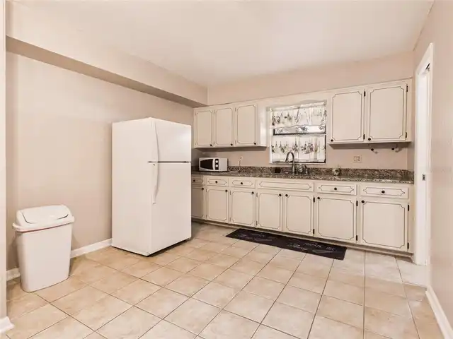 Listing Photo 37