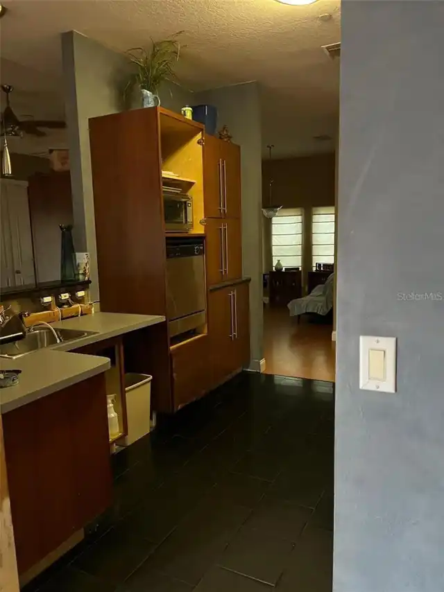 Listing Photo 11