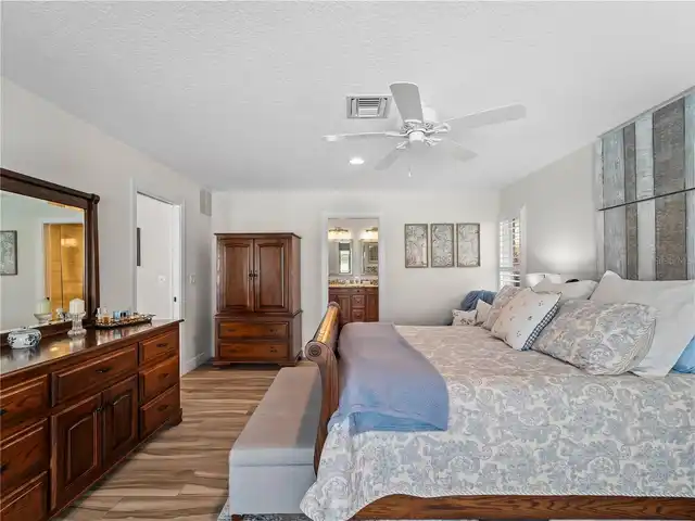 Listing Photo 26