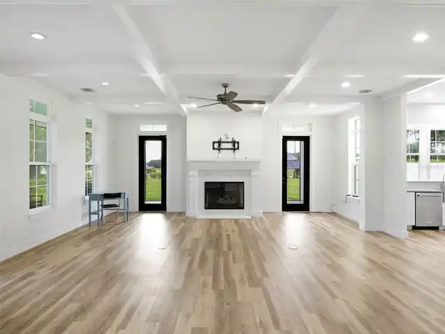 Listing Photo 18