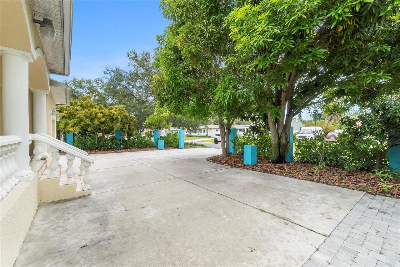 Listing Photo 10