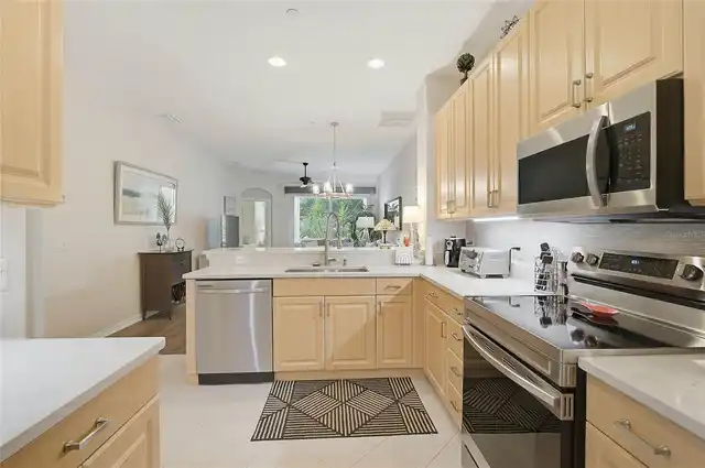 Listing Photo 11