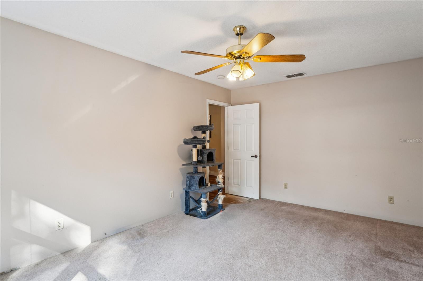 Listing Photo 34