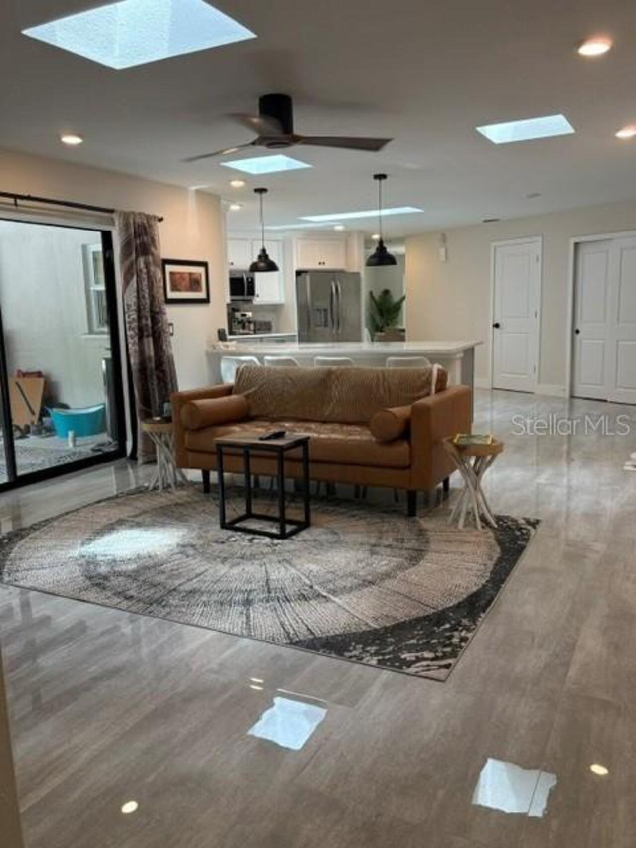 Listing Photo 8