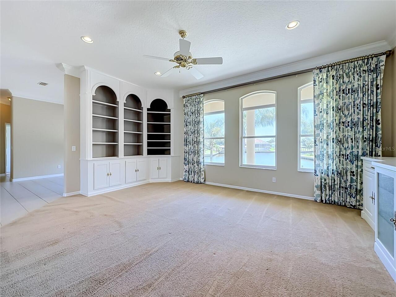 Listing Photo 14