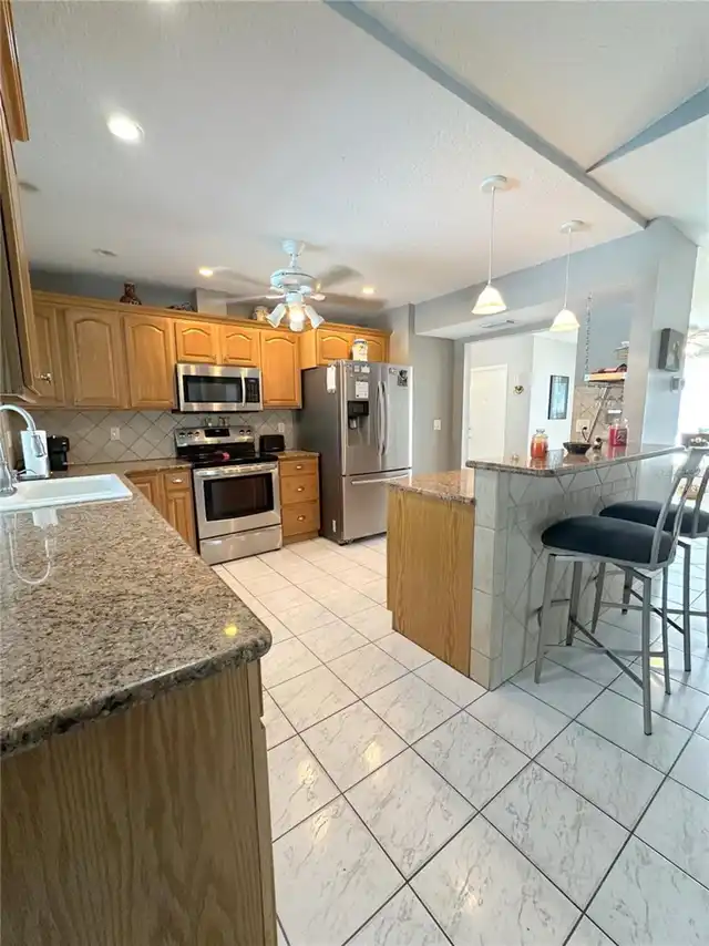 Listing Photo 8