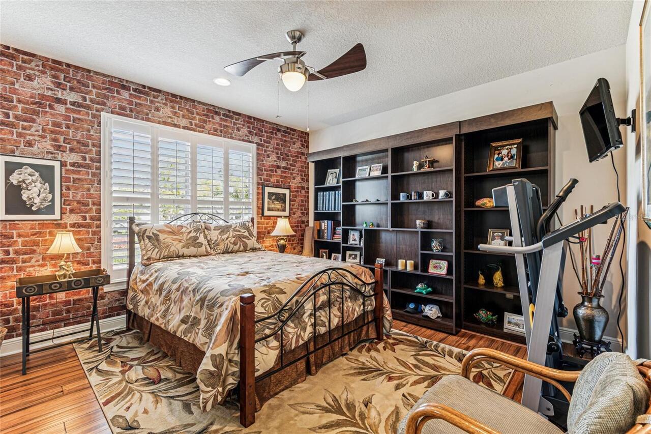 Listing Photo 16