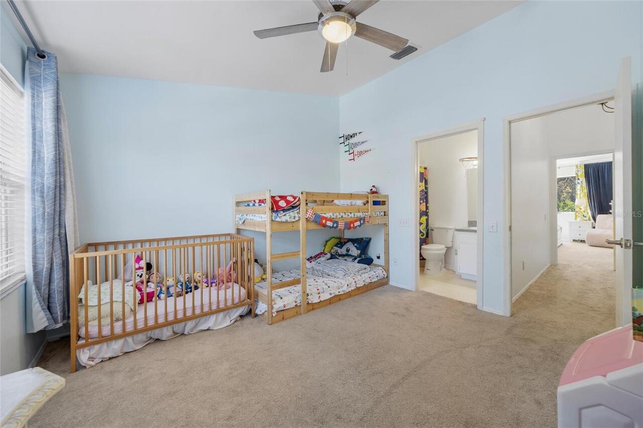 Listing Photo 14