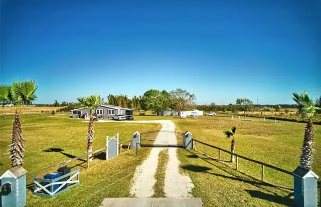 Listing Photo 6