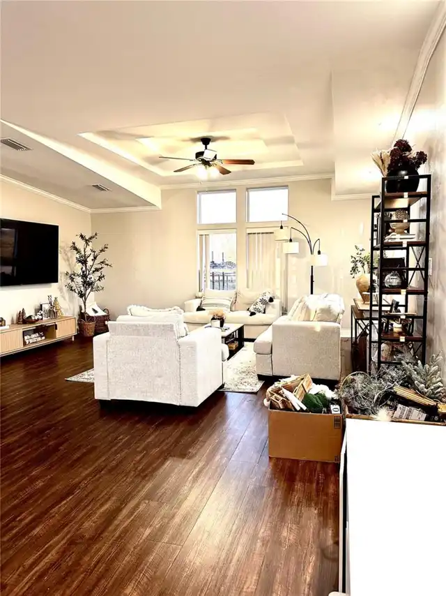 Listing Photo 10