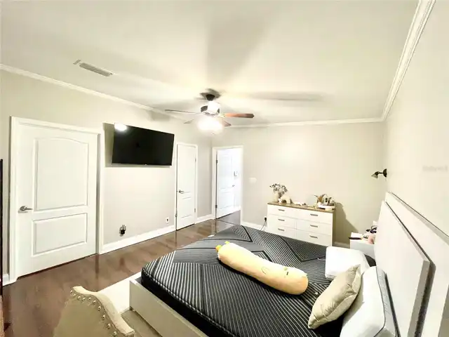 Listing Photo 14