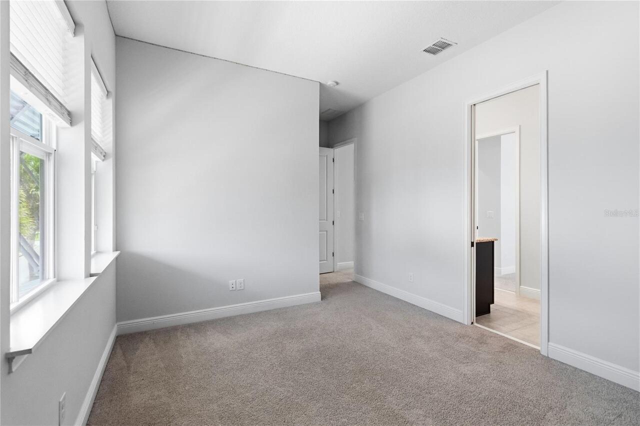 Listing Photo 28