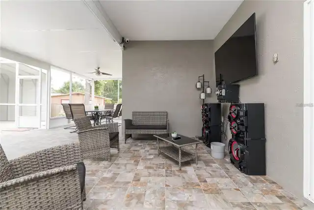 Listing Photo 14