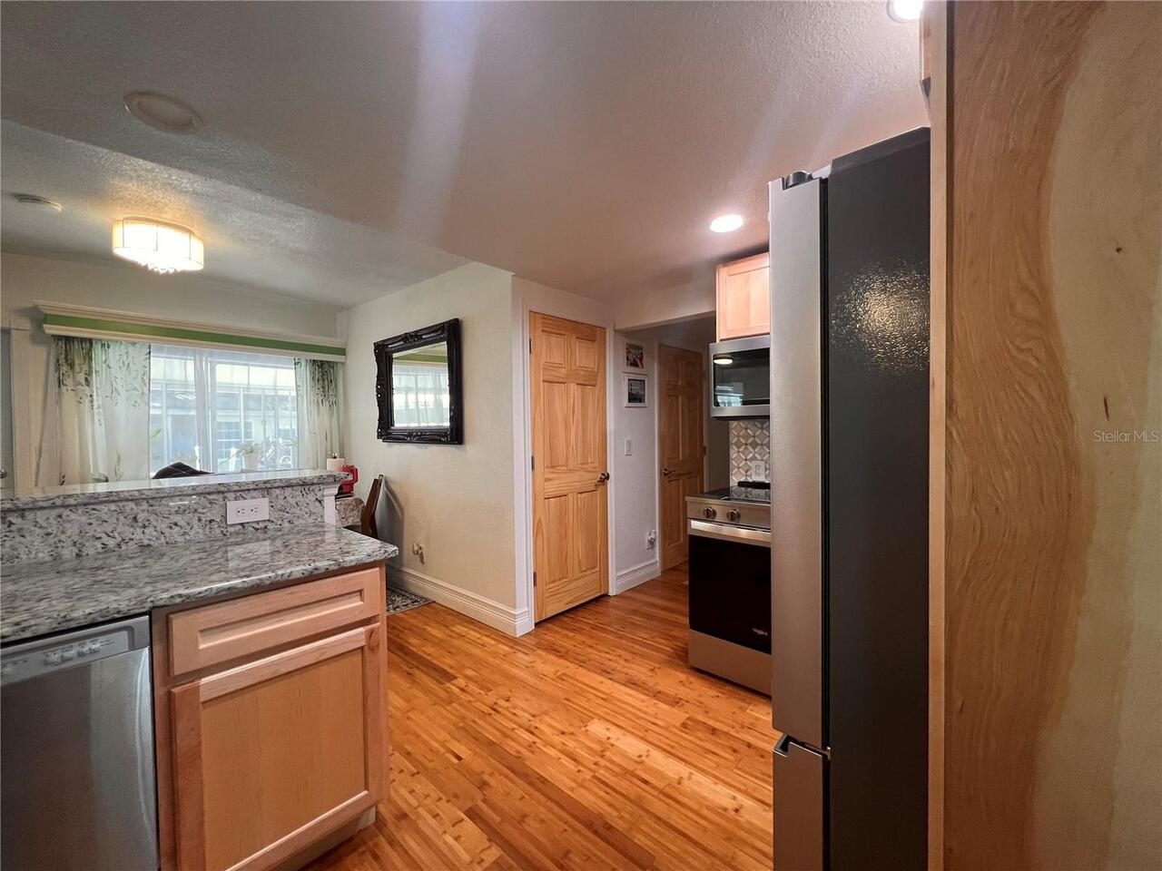 Listing Photo 32