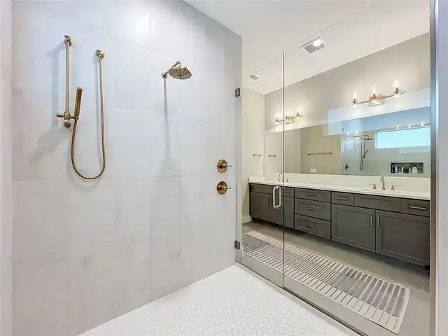 Listing Photo 20