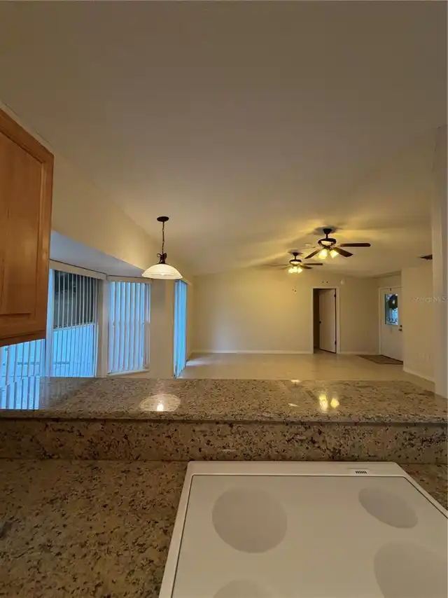 Listing Photo 14