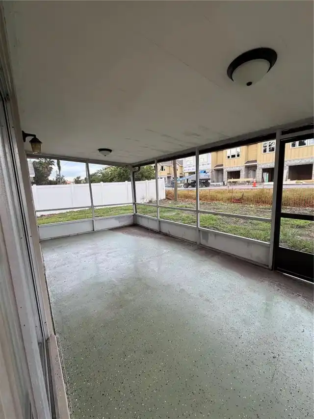 Listing Photo 22