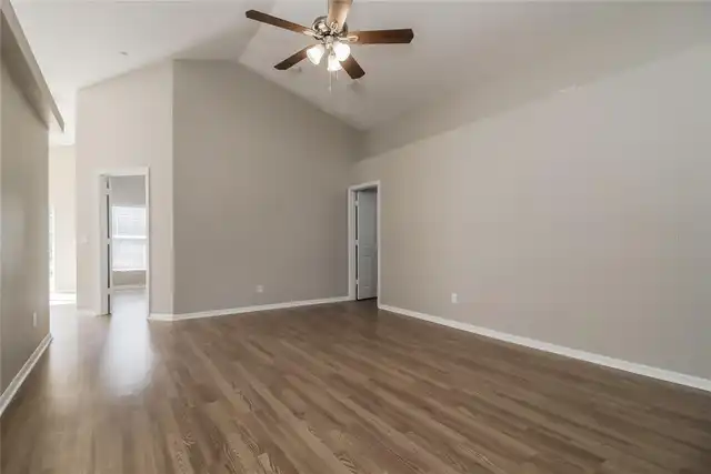 Listing Photo 10
