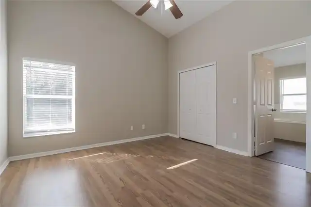Listing Photo 13