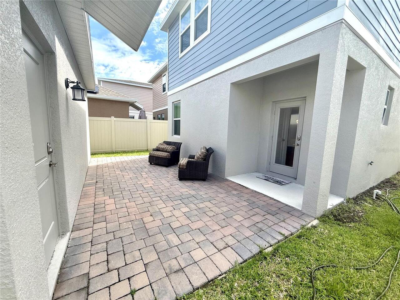 Listing Photo 8