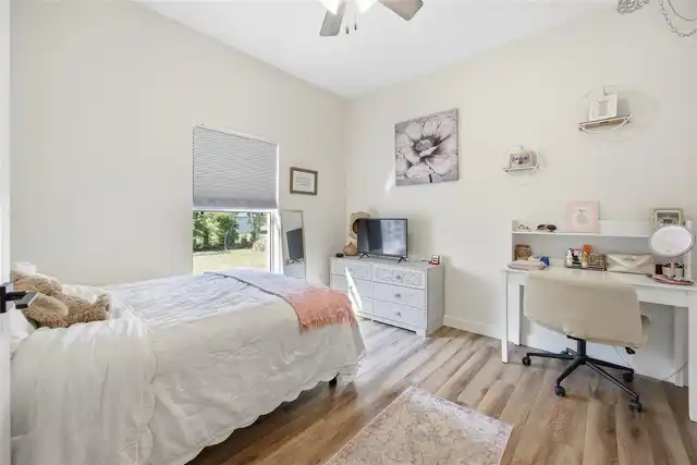Listing Photo 23