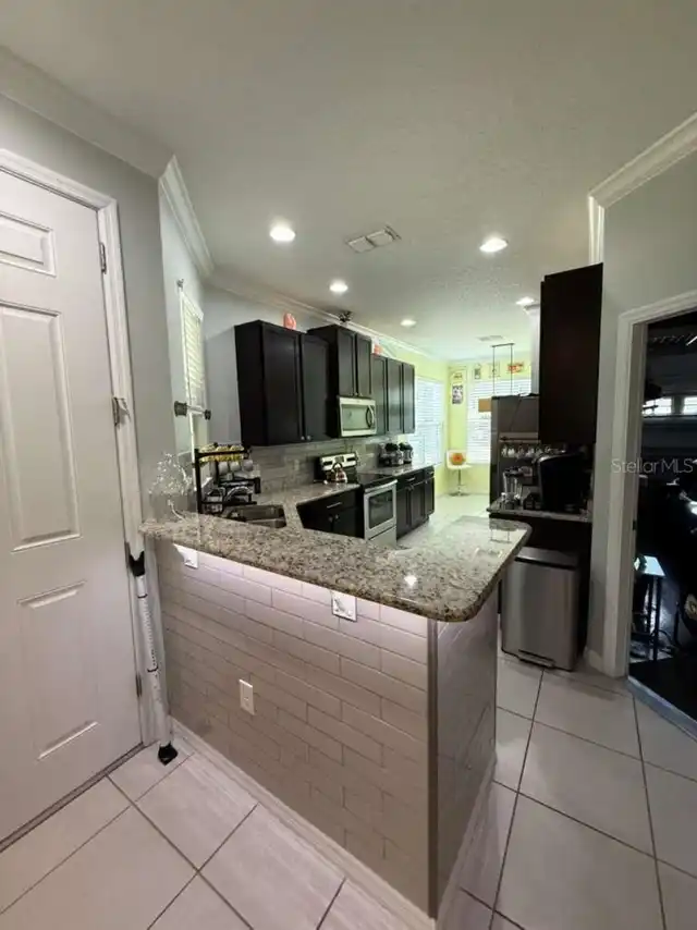 Listing Photo 8