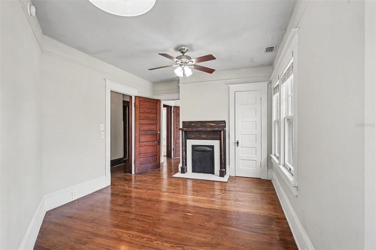Listing Photo 11