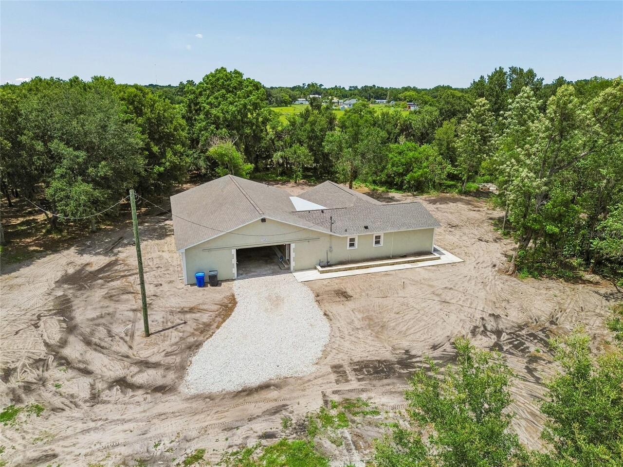 Listing Photo 11