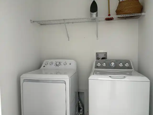 Listing Photo 12