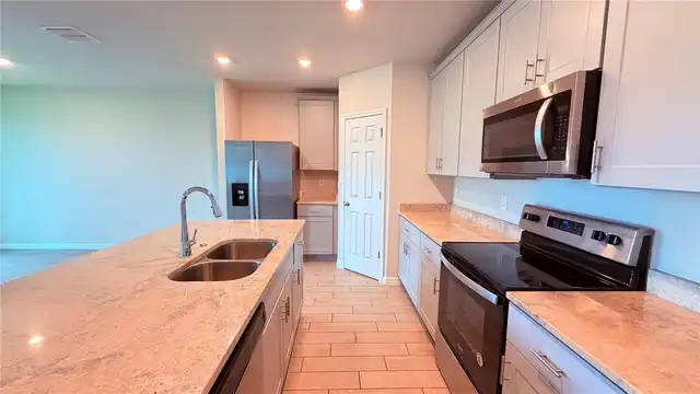 Listing Photo 7