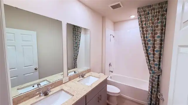 Listing Photo 17