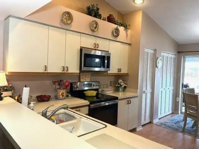 Listing Photo 7