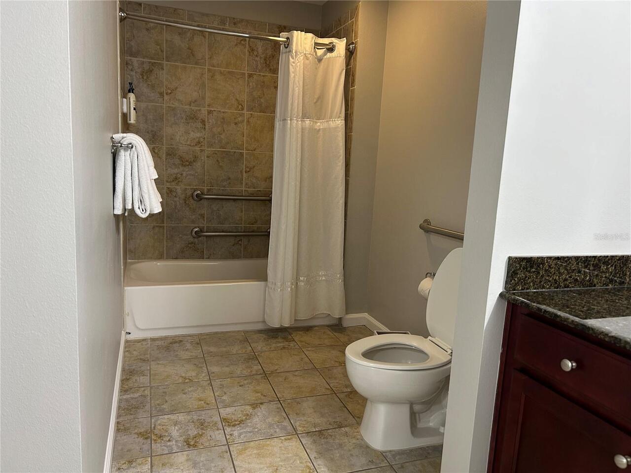 Listing Photo 14