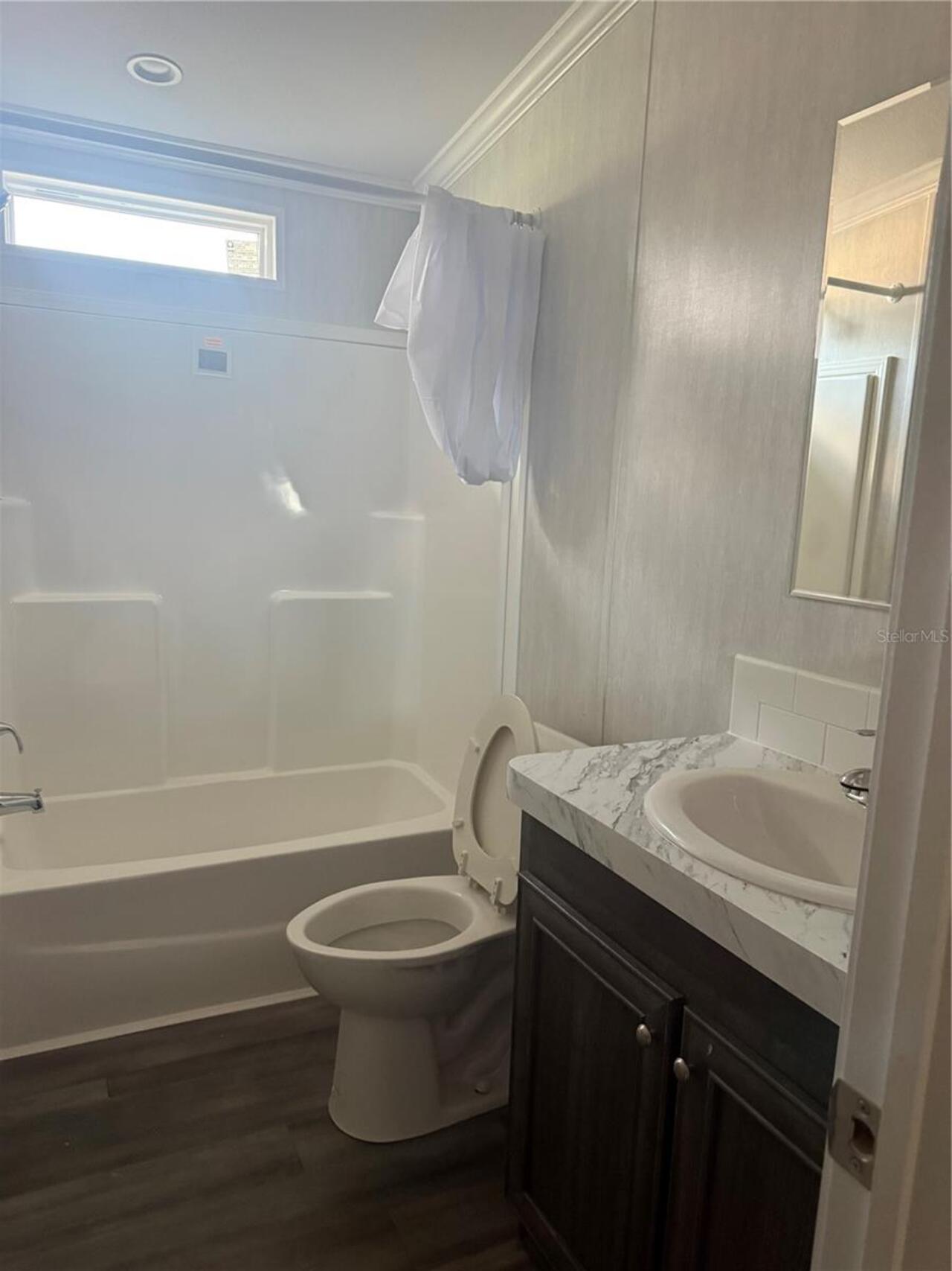 Listing Photo 10