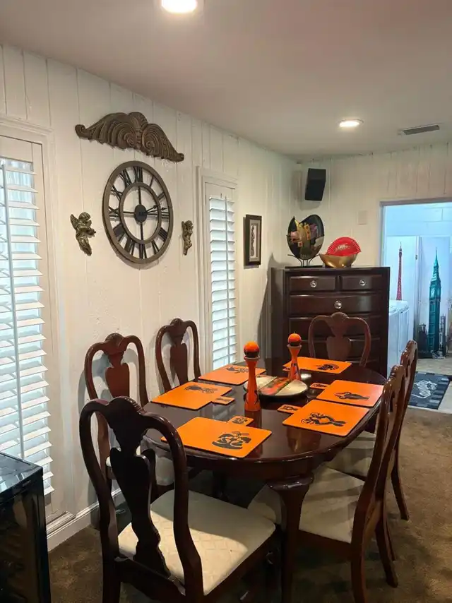 Listing Photo 12