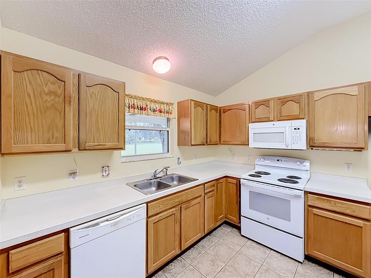 Listing Photo 17