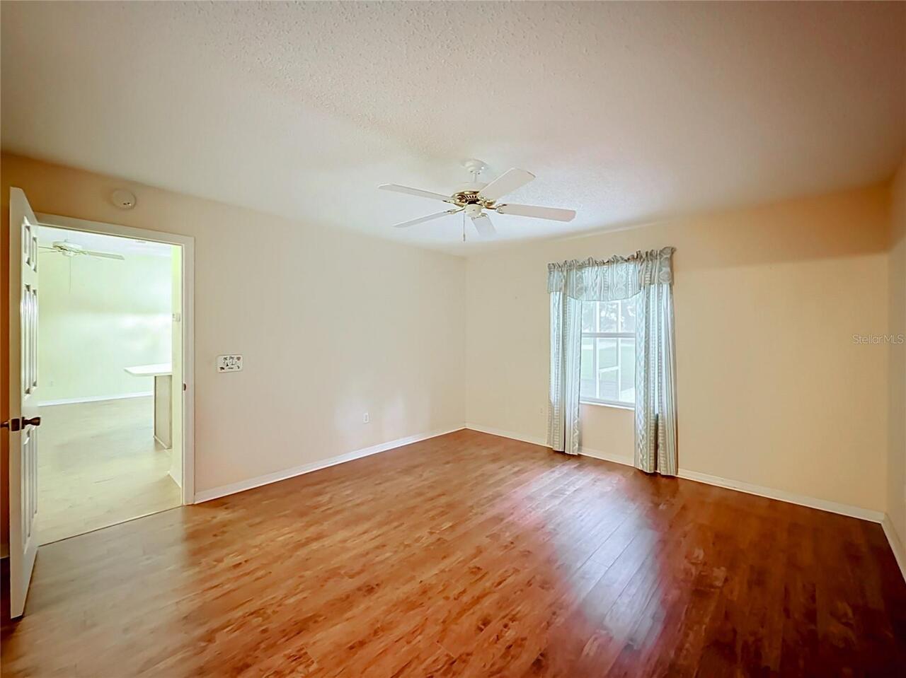 Listing Photo 33