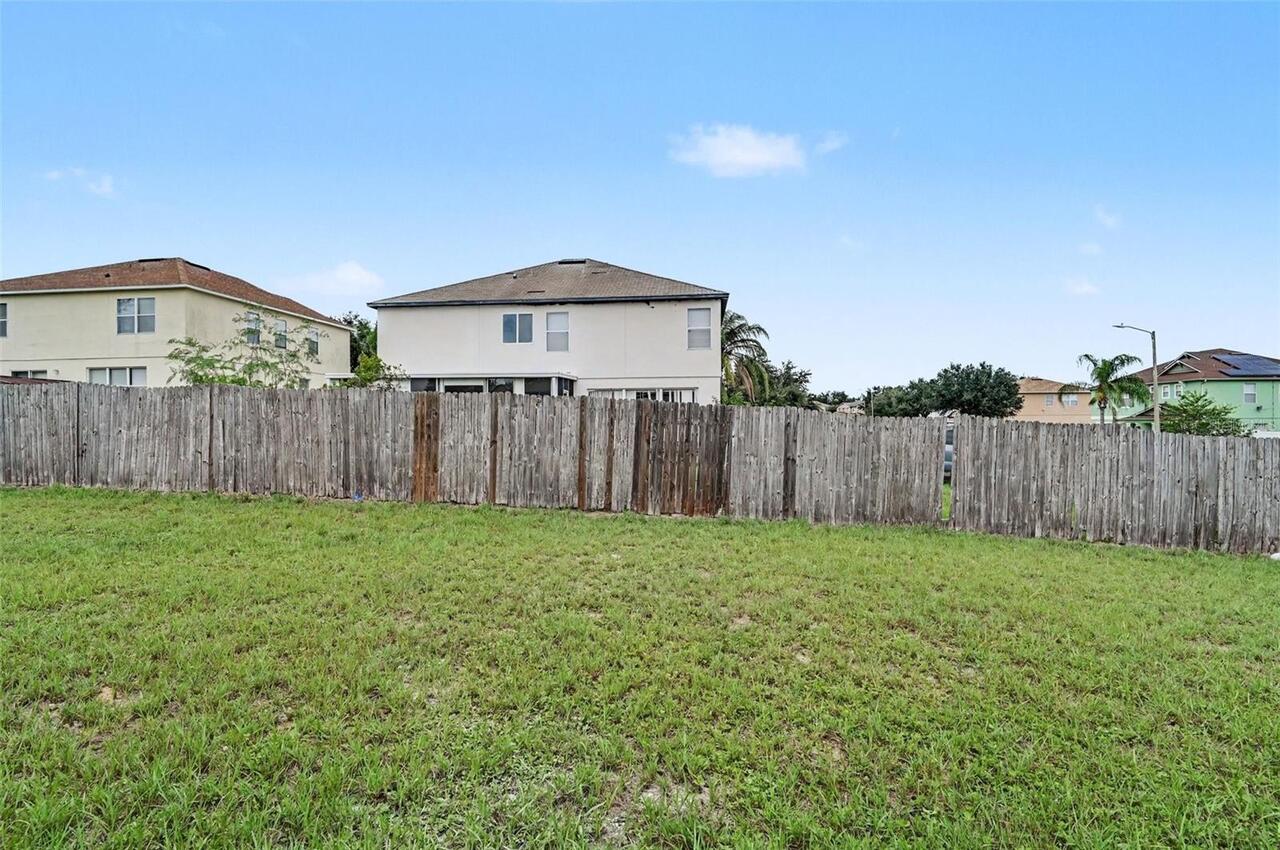 Listing Photo 16