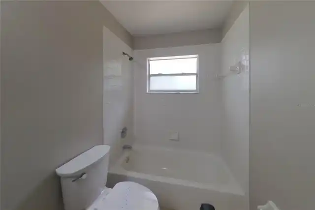 Listing Photo 14