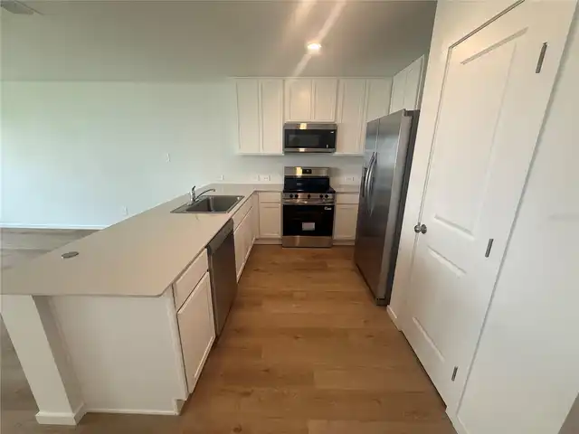 Listing Photo 10