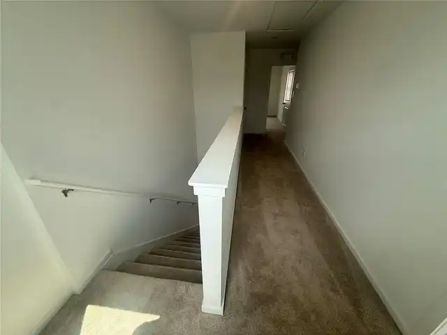 Listing Photo 12