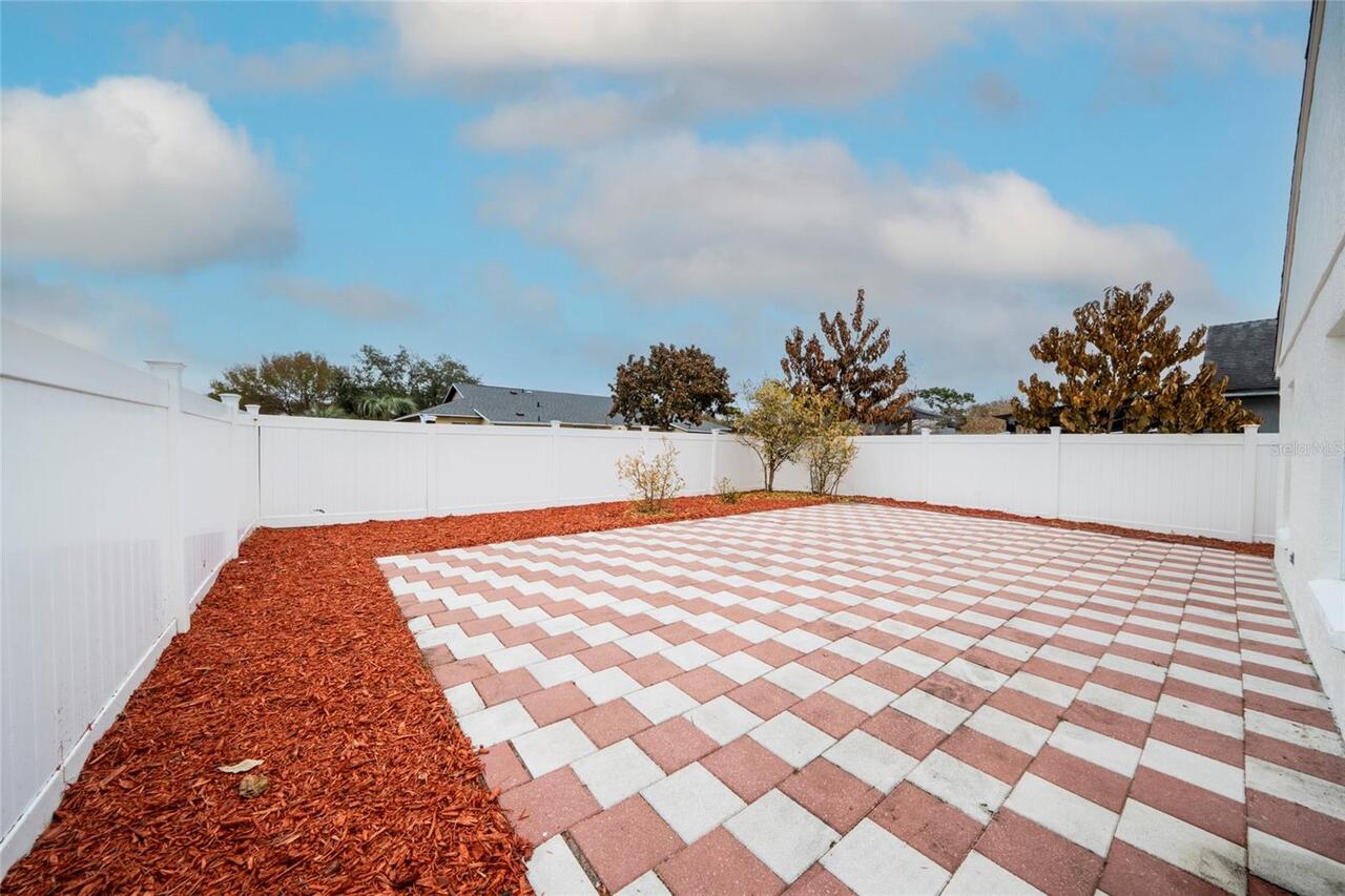 Listing Photo 18