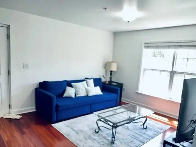 Listing Photo 8