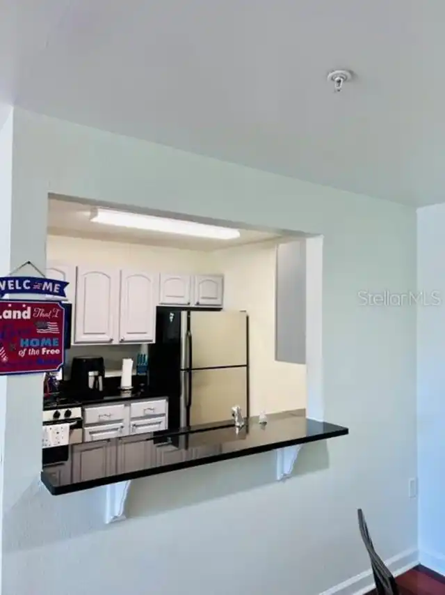 Listing Photo 9