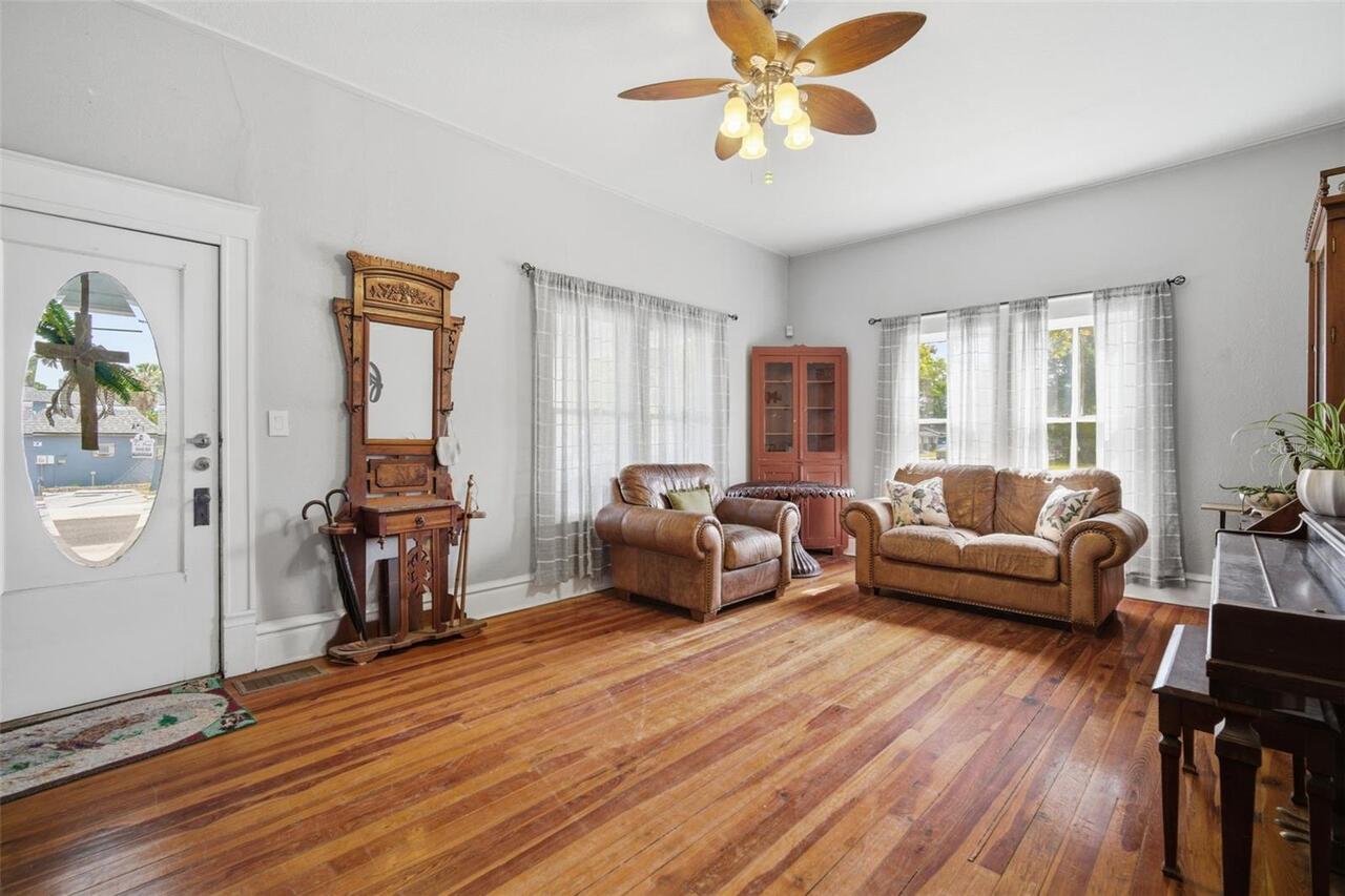 Listing Photo 8
