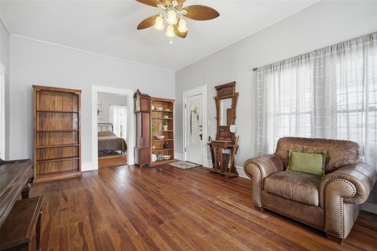Listing Photo 11