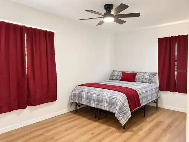Listing Photo 12